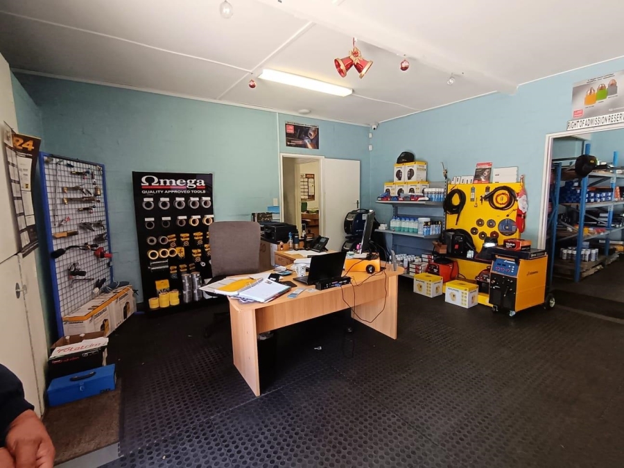 To Let commercial Property for Rent in Montague Gardens Western Cape